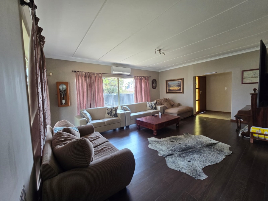 4 Bedroom Property for Sale in Parys Free State